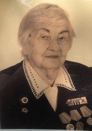 95 лет отметила ветеран ВОВ Степанченко Л.А.